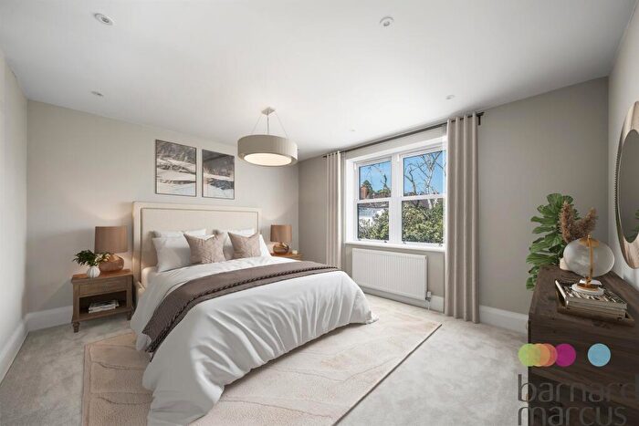5 Bedroom Detached House For Sale In Bilbrooke Gardens, London, N20