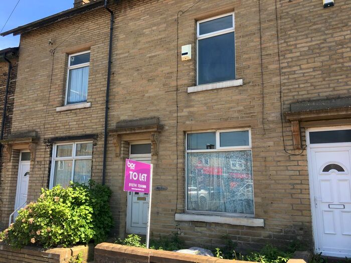 2 Bedroom Terraced House To Rent In Hollingwood Avenue, Bradford, BD7