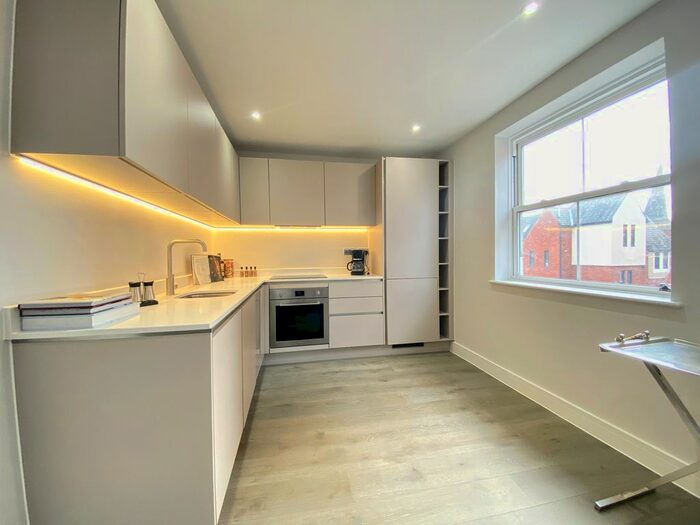 2 Bedroom Flat To Rent In Moulsham Street, Chelmsford, CM2