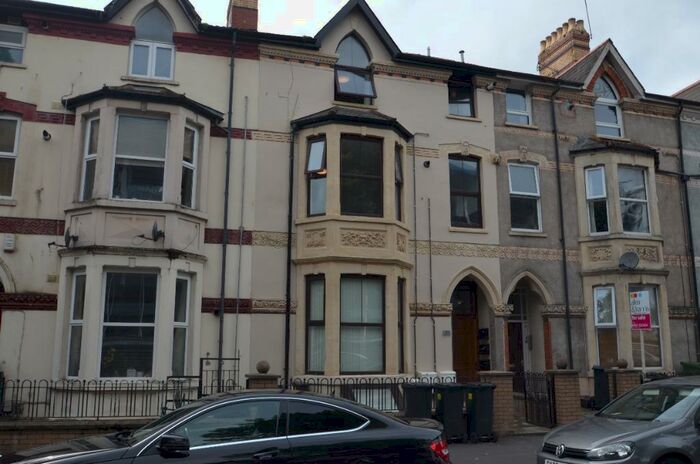 2 Bedroom Flat To Rent In Fitzhamon Embankment, Grangetown, Cardiff, CF11