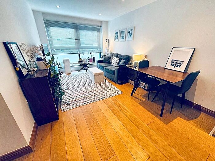 2 Bedroom Flat To Rent In Burston House, Burston Road, London, SW15