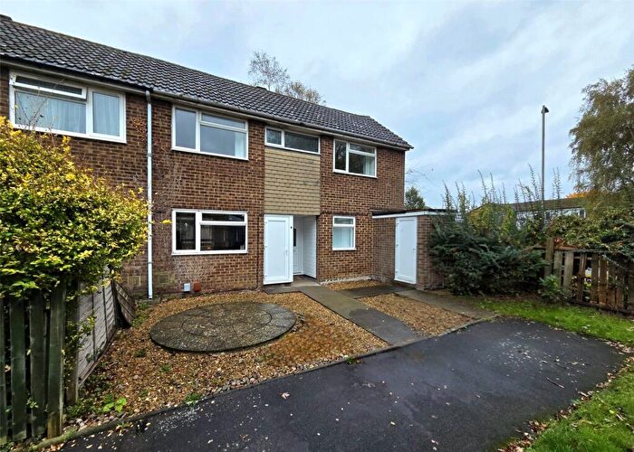 4 Bedroom End Of Terrace House To Rent In Vandyke, Bracknell, Berkshire, RG12