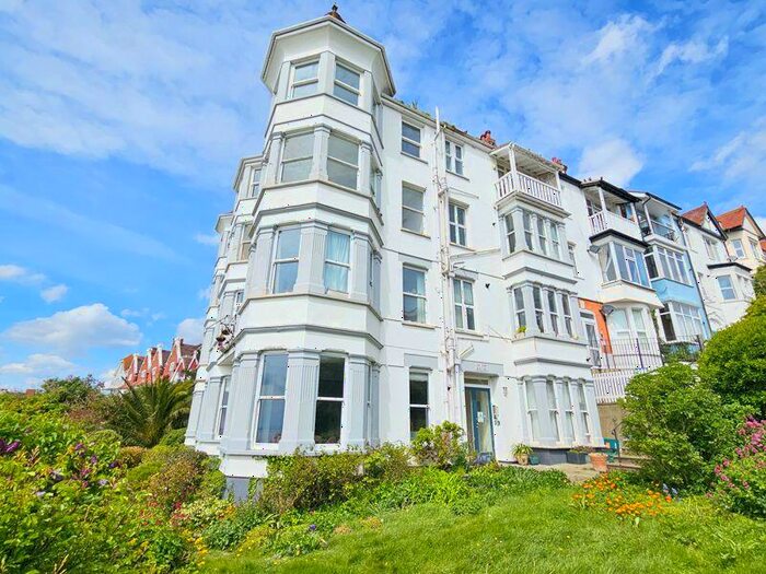 2 Bedroom Flat To Rent In San Remo Parade, Westcliff-On-Sea, SS0