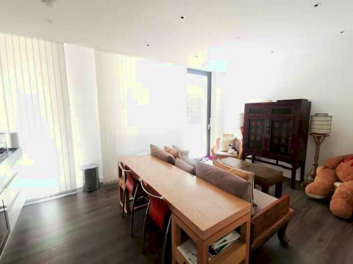 Apartment To Rent In Meranti House, Goodman's Field, E1