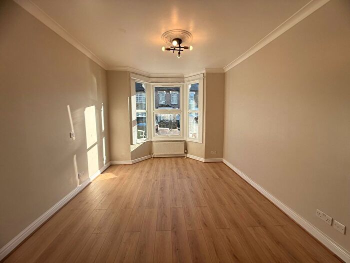 4 Bedroom Terraced House To Rent In Haselbury Road, Edmonton, N18