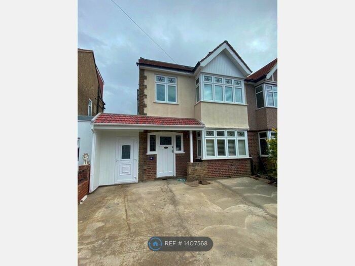 5 Bedroom Semi-Detached House To Rent In Abbotts Road, Mitcham, CR4