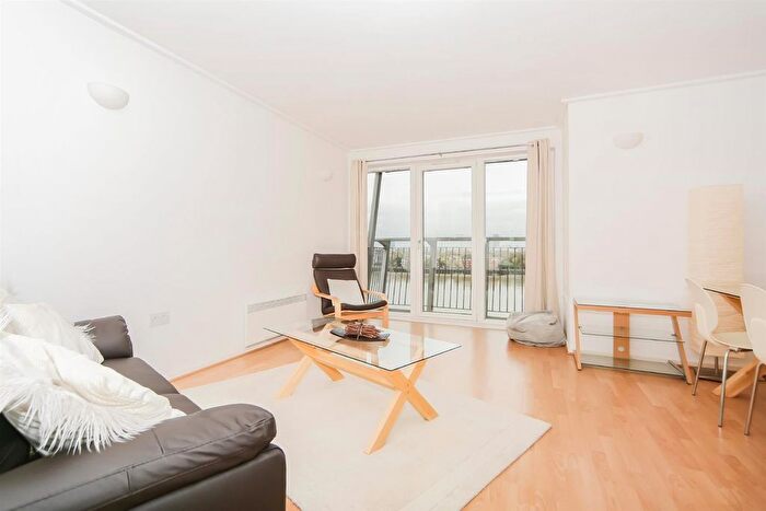 1 Bedroom Flat For Sale In Seacon Wharf, Hutchings Street, London, E14