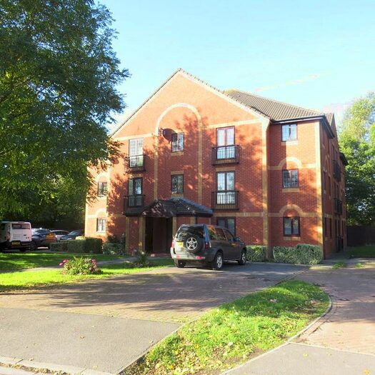 2 Bedroom Ground Flat To Rent In Pennycress, Weston Super Mare, North Somerset, BS22