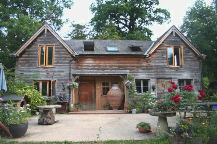 2 Bedroom Barn Conversion To Rent In Tonbridge Road, Hildenborough, Tonbridge, TN11