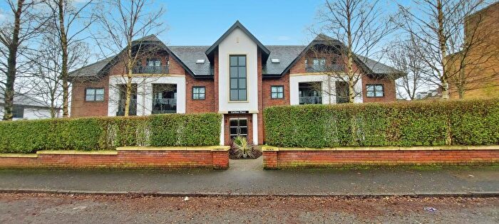 2 Bedroom Flat To Rent In Carlton Place, Whitefield, M45