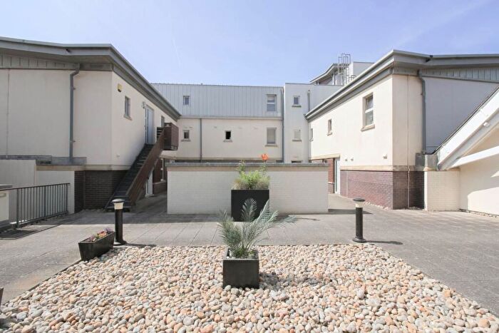 2 Bedroom Flat For Sale In Knightstone Causeway, Weston-Super-Mare, BS23