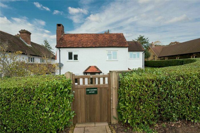 3 Bedroom Detached House To Rent In Holmbury Road, Ewhurst, Cranleigh, Surrey, GU6