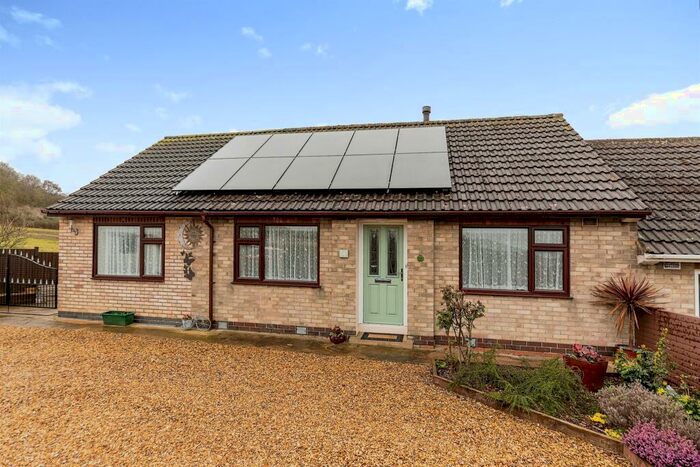 3 Bedroom Semi-Detached Bungalow For Sale In Swine Hill, Harlaxton, Grantham, NG32