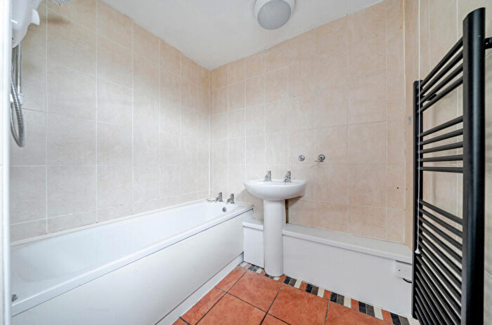 2 Bedroom Semi-Detached House For Sale In Hartland Close, Bransholme, Hull, HU7