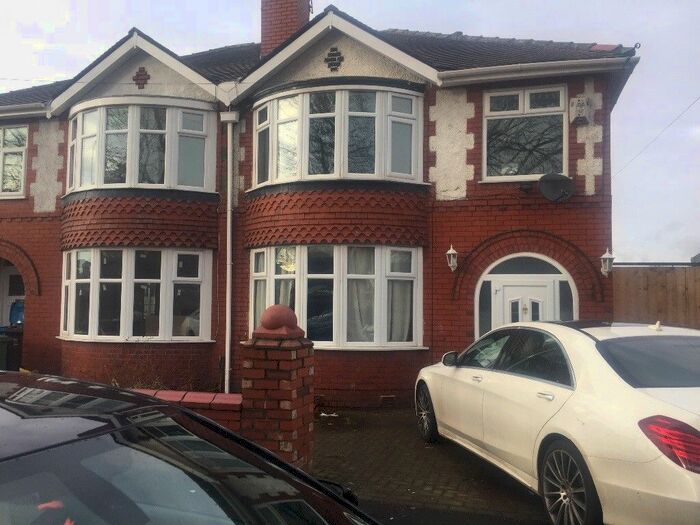 4 Bedroom Semi-Detached House To Rent In Lythem Rd, Manchester, M14