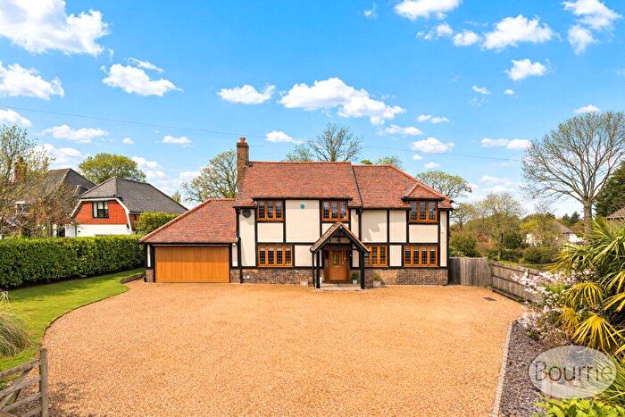 5 Bedroom Detached House For Sale In Oakwood Drive, East Horsley, Surrey, KT24