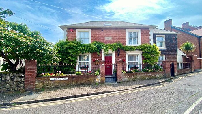 4 Bedroom Detached House For Sale In Grove Road, Lymington, SO41