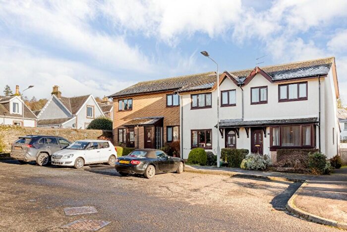 4 Bedroom End Of Terrace House For Sale In Church Place, Rhu, G84