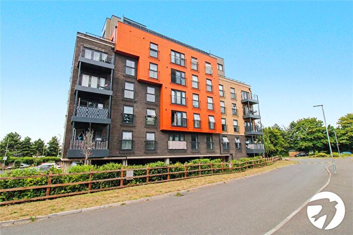 2 Bedroom Flat To Rent In Barley Close, Greenhithe, Kent, DA9