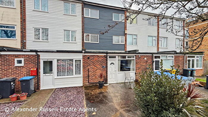 6 Bedroom Terraced House For Sale In Westgate Bay Avenue, Westgate-on-Sea, CT8