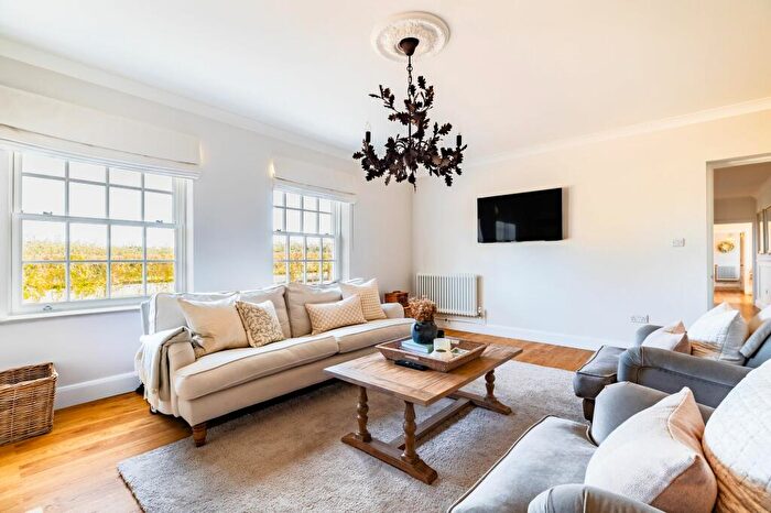 4 Bedroom Detached House For Sale In Meadow View House, Ravensden, Bedford, MK44