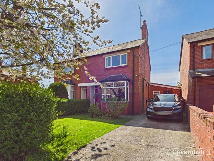 4 Bedroom Semi Detached House For Sale In Becketts Lane, Boughton, Chester, CH3