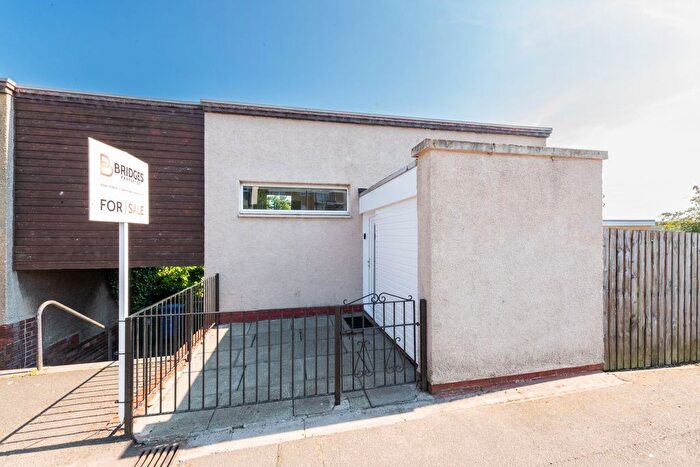 2 Bedroom End Of Terrace House For Sale In Whitelaw Drive, Bathgate, EH48
