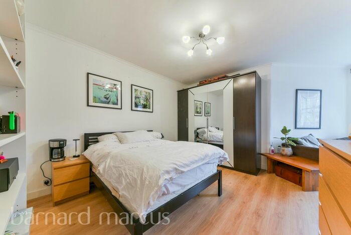 1 Bedroom Flat To Rent In Tilson Gardens, London, SW2