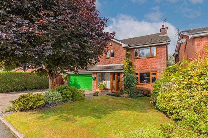 4 Bedroom Detached House For Sale In Petrel Close, Bamford, Rochdale, OL11
