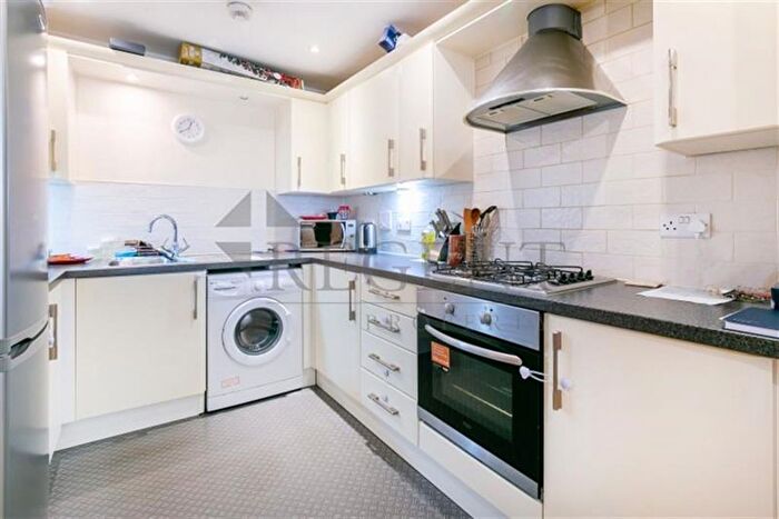 2 Bedroom Flat To Rent In Copland House, Crawley, RH11