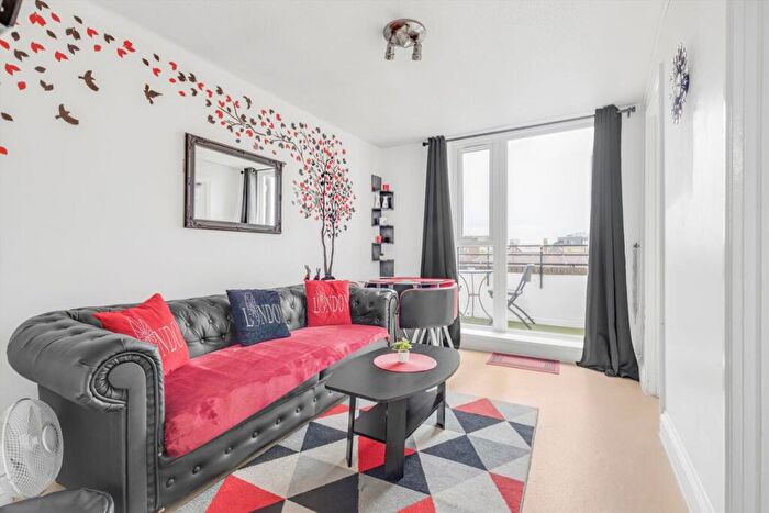 1 Bedroom Flat For Sale In Burr Close, London, E1W