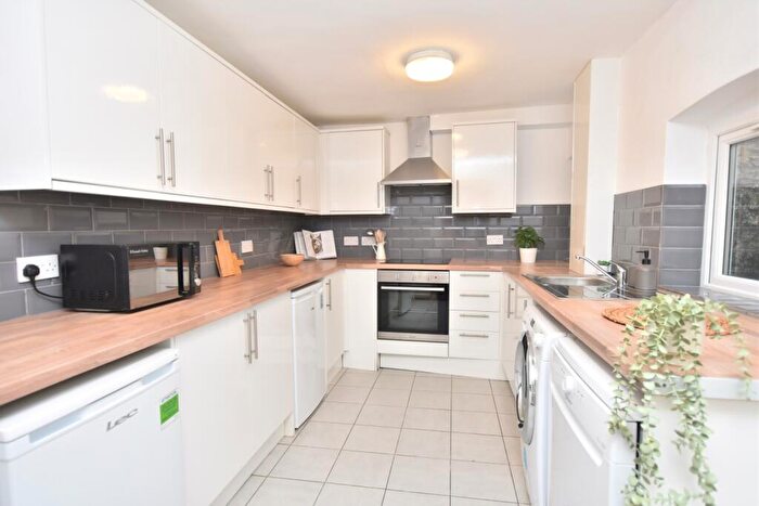 4 Bedroom Terraced House To Rent In Marlborough Hill Place, Kingsdown, Bristol, - Bed, BS2