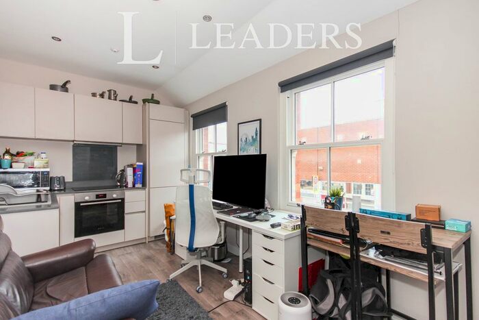 1 Bedroom Flat To Rent In Barrow Road, Kenilworth, CV8