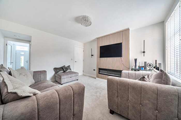 3 Bedroom Terraced House For Sale In Croft Road, Nuneaton, CV10
