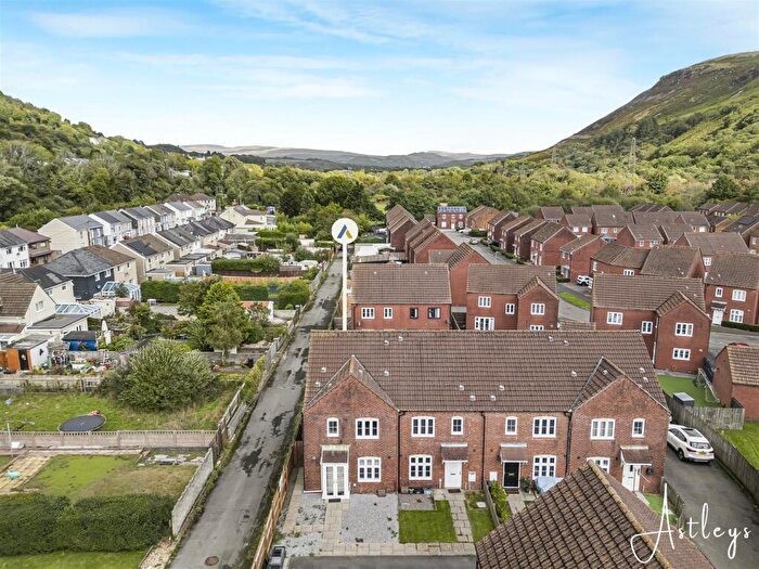 3 Bedroom End Of Terrace House For Sale In Llys Rhaeadr, Godrergraig, Swansea, SA9