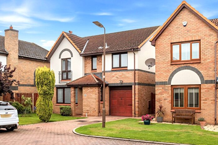 4 Bedroom Detached House For Sale In Rowanhill Park, Port Seton, East Lothian, EH32