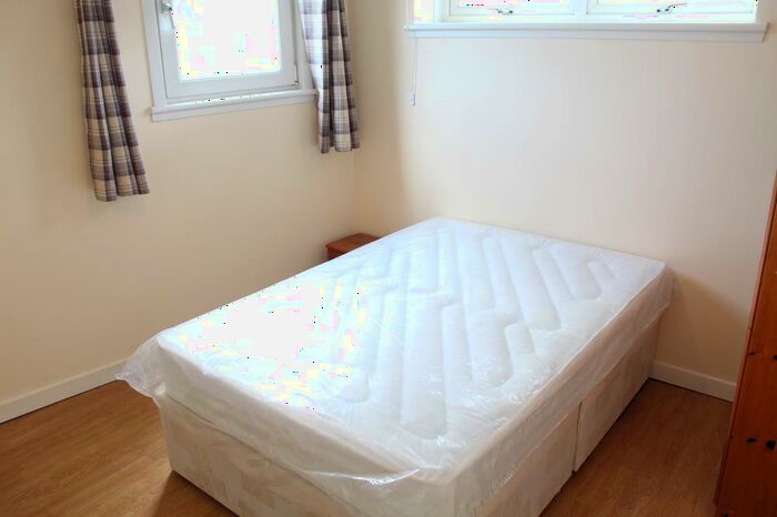 2 Bedroom Flat To Rent In Maberly Street, Flat D, Top Floor Right, AB25