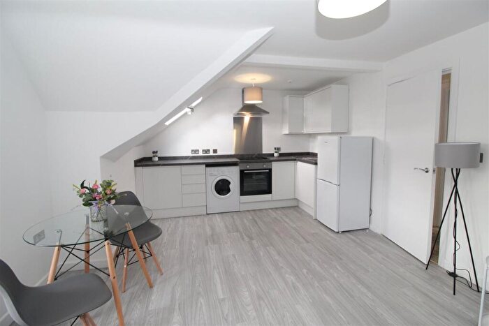 1 Bedroom Flat To Rent In Connaught Road, Roath, Cardiff, CF24