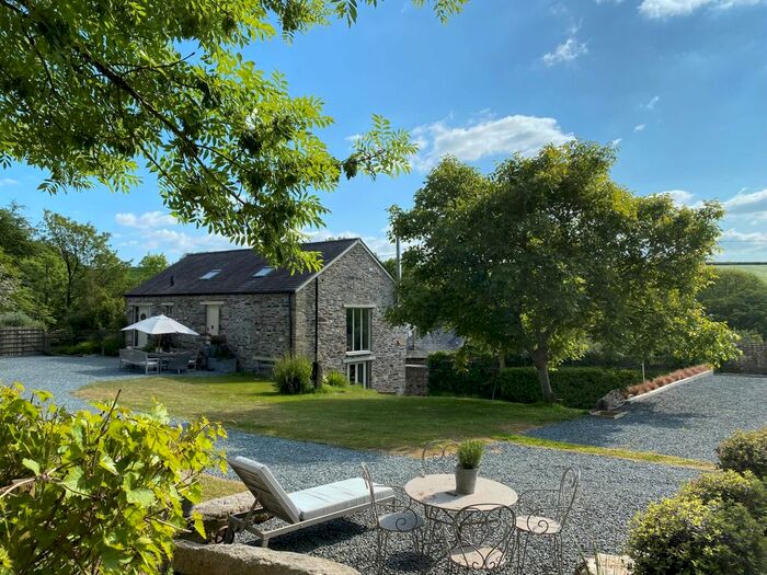 4 Bedroom Barn Conversion For Sale In Kingston, Callington, PL17