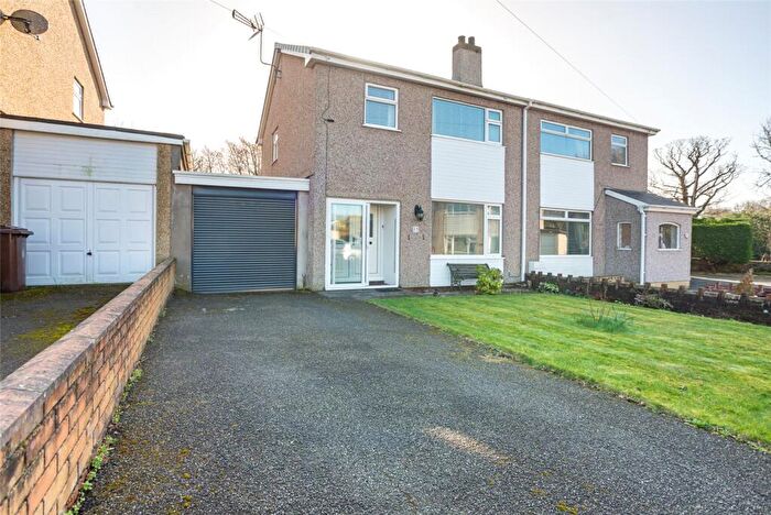 3 Bedroom Semi-Detached House For Sale In Glanrafon Estate, Bontnewydd, Caernarfon, Gwynedd, LL55