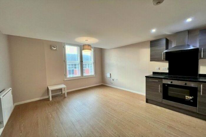 1 Bedroom Flat To Rent In Brindley Road, Manchester, M16