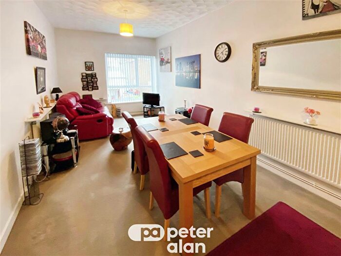 2 Bedroom Flat To Rent In Dean Street, Aberdare, CF44