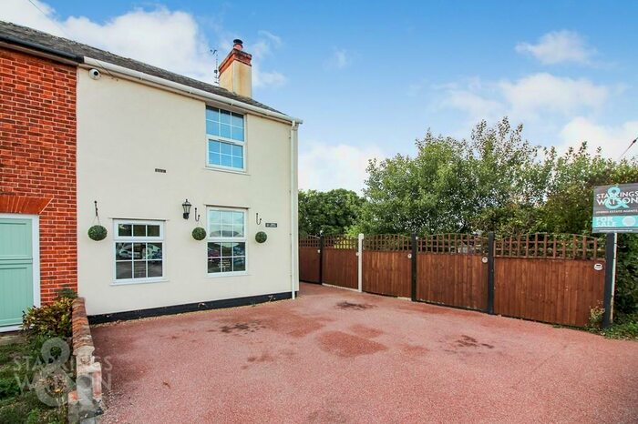 2 Bedroom Semi-Detached House For Sale In Yarmouth Road, Toft Monks, Beccles, NR34