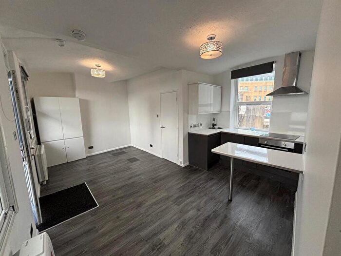 Studio To Rent In Flat Windsor Court, Windsor Street, Brighton, BN1
