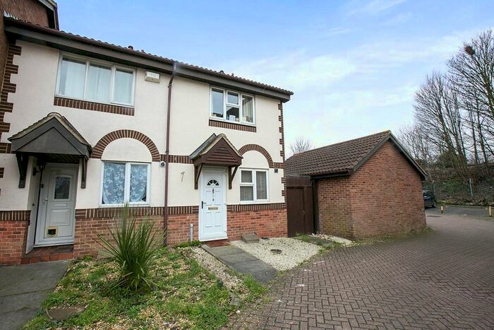 2 Bedroom End Of Terrace House To Rent In Lagonda Way, Dartford, Kent, DA1