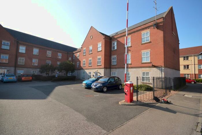 2 Bedroom Flat To Rent In Cambrai Close, Lincoln, LN1