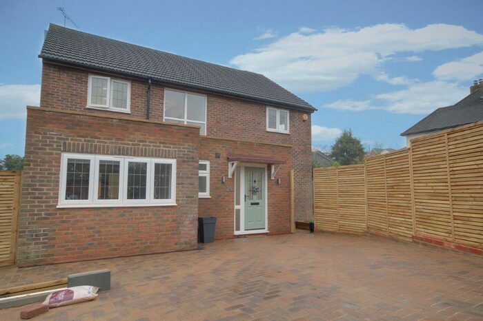 3 Bedroom Detached House To Rent In Thrush LaneCuffleyPotters Bar, EN6