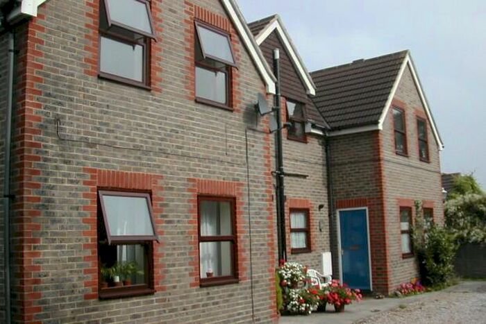 1 Bedroom Flat To Rent In Queens Road, Haywards Heath, RH16