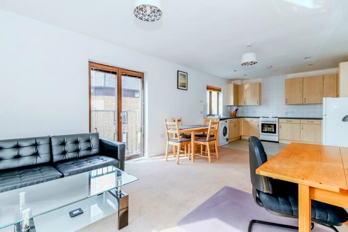 2 Bedroom Apartment To Rent In Albion Place, City Centre, OX1