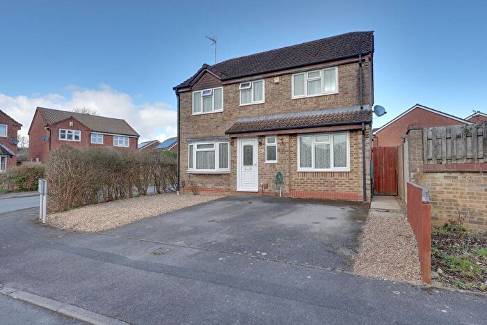 4 Bedroom Detached House For Sale In Cottage Close, Denmead, PO7